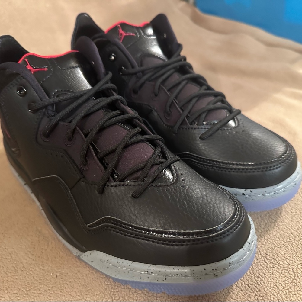 Jordan Cpurtside 23 Black / Gym Red / Particle Grey NIB MENS 7.5 / WOMENS 9